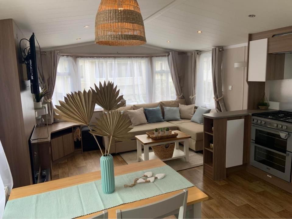 Cosy, Coastal Themed Holiday Home, Rockley Park, Poole, Dorset Exterior foto